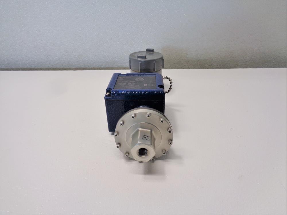 ITT Neo-Dyn Adjustable Pressure Switch 110P14C6